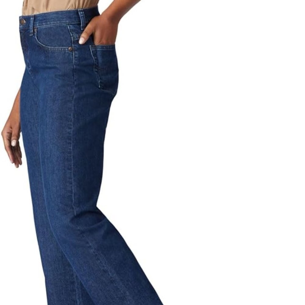 Lee Jeans Womens Relaxed Straight Leg 14 Short Medium Wash